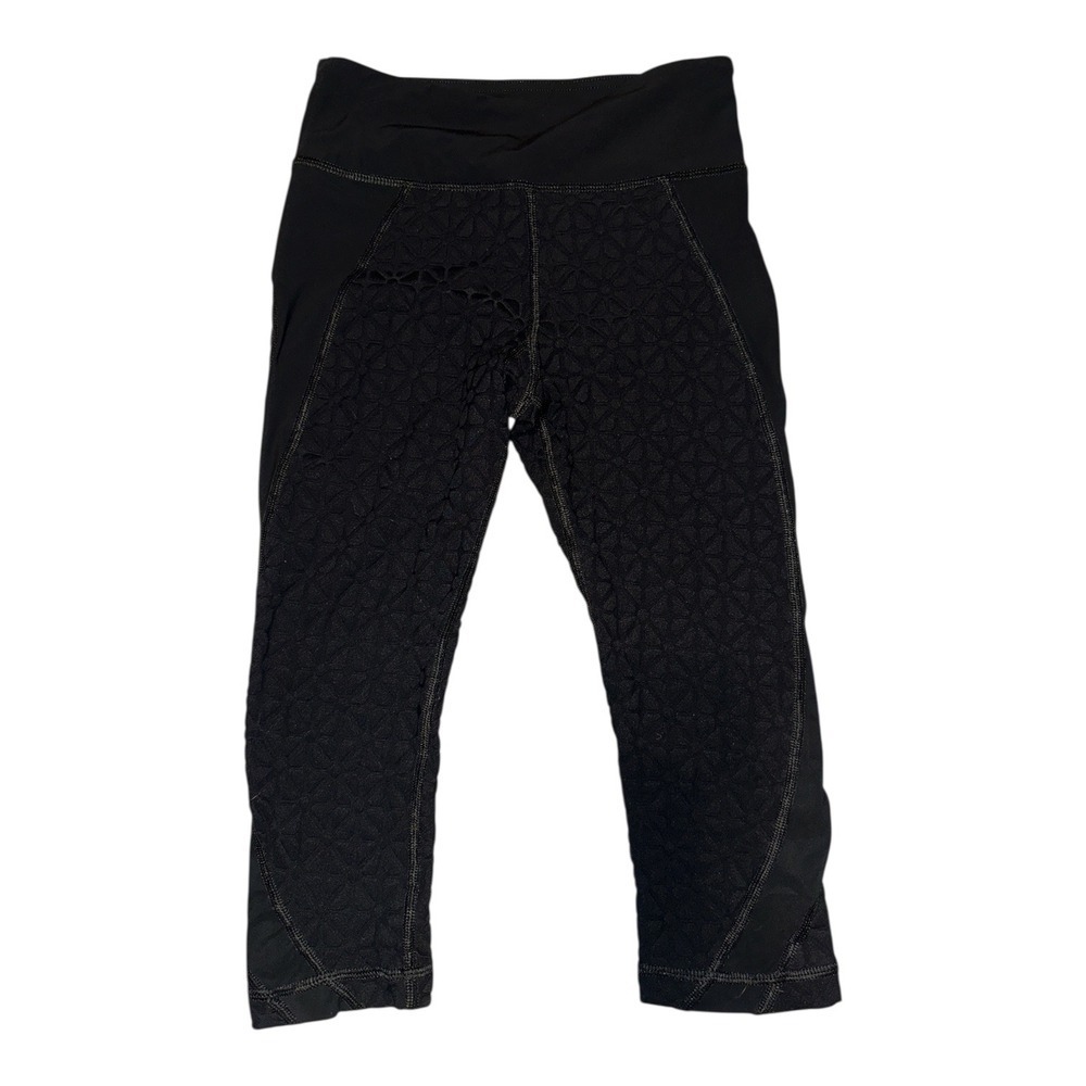 Trina Turk Recreation Black Textured Capri Leggings, Small